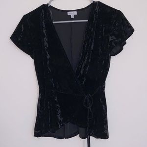 Velvet wrap shirt, button closure inside
